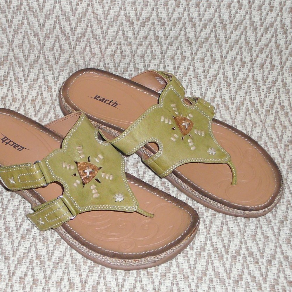 Earth Flip Flop Sandals Slip on Flat Shoes Green Women's size 11
